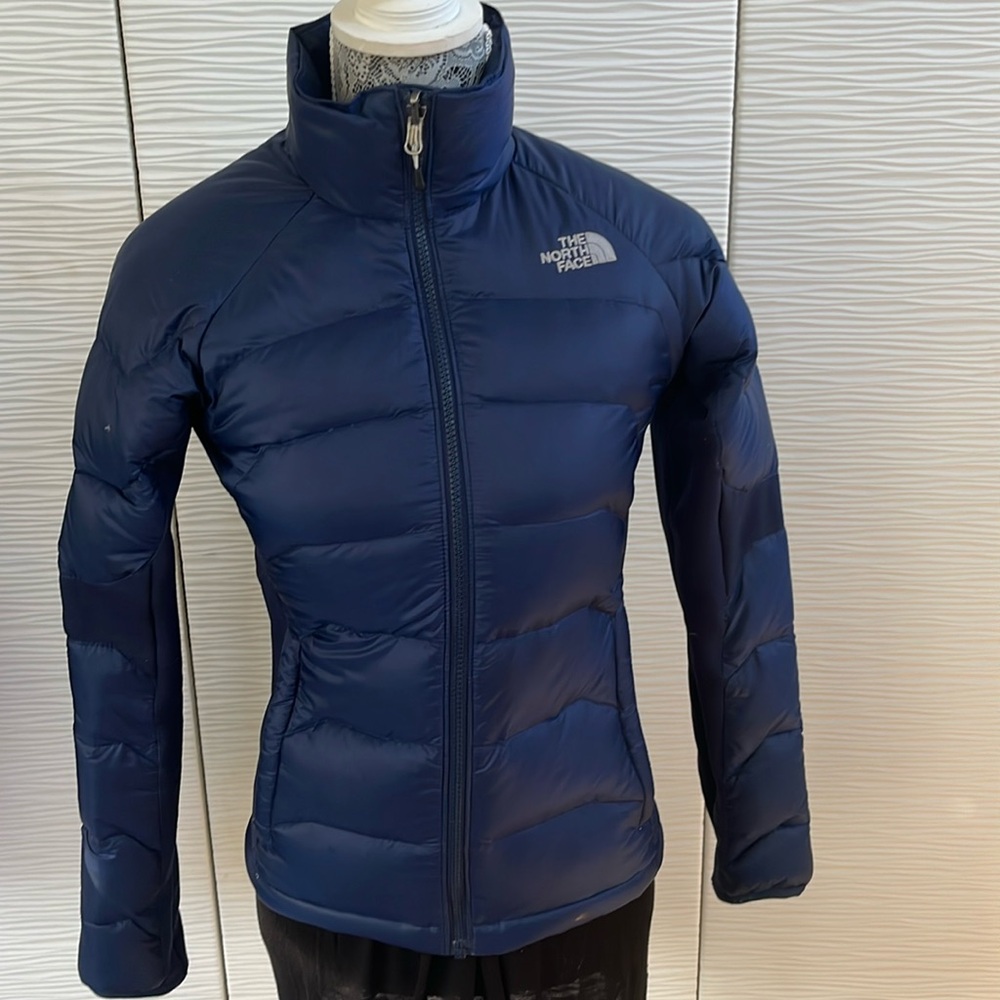 Northface puffer. Never been worn!